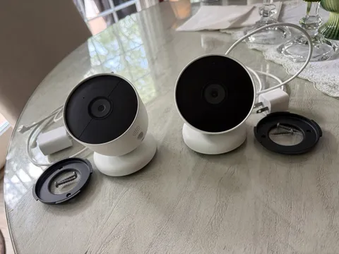 Google Nest Security Indoor Outdoor Cameras G3AL9 (Snow) 2-Pack