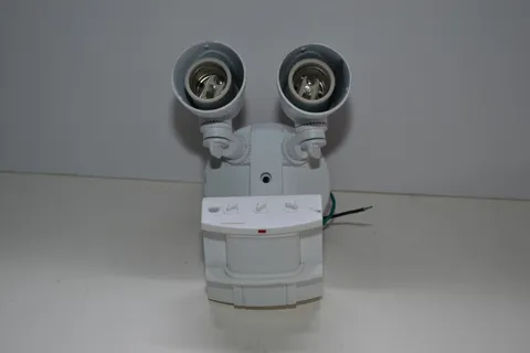 Heath/Zenith SmartCam 5416 Dual Flood Security Light White Motion Sensor Outdoor