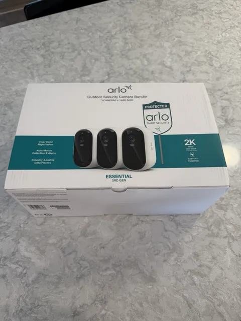 Arlo Essential 3rd GEN (2025) Wire-Free Indoor/Outdoor 2K  Camera White 3 Pack