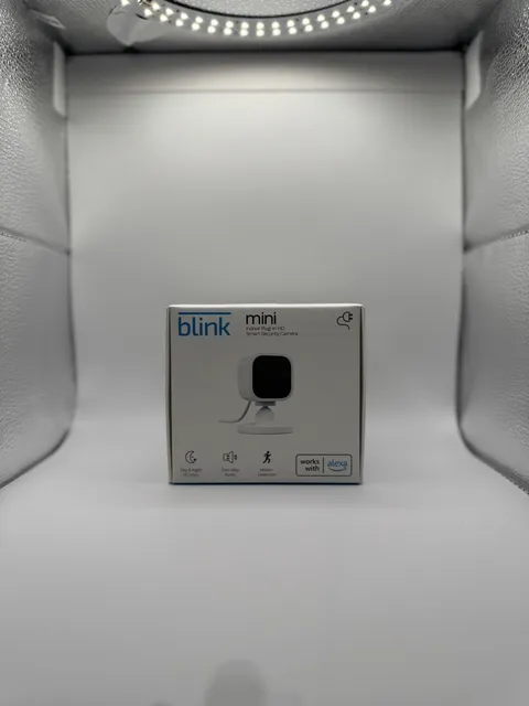 Blink Mini Indoor Plug-In Live HD Smart Security Camera (New in Box)