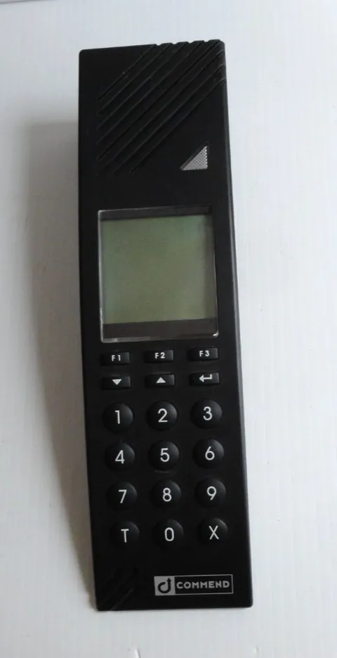 Commend EE811AS.C Rev AC Digital Desktop Master and Central Control Station
