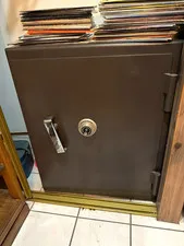 Sargent & Greenleaf S&G Large Black Metal Money Safe Combo Lock Shelves 60m
