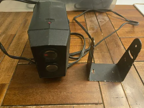 Safe House Invisible Pulsed Beam Infrared Photorelay / Alarm 49-310 Radio Shack