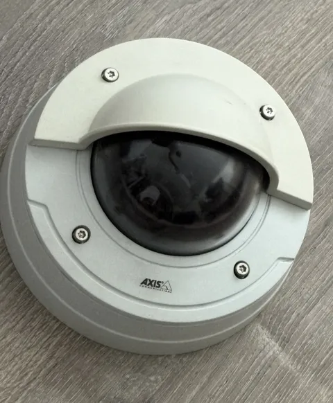 AXIS P3364 6MM Network Dome Camera IP Security PoE Day-Night Function - Working