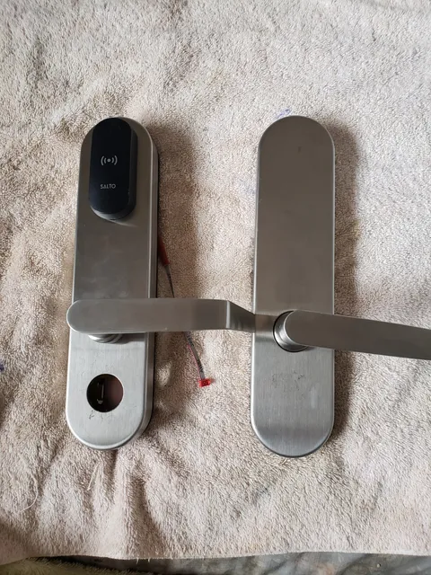 SALTO ELECTRIC DOOR LOCK SYSTEM  REF: AM660N00IMB38