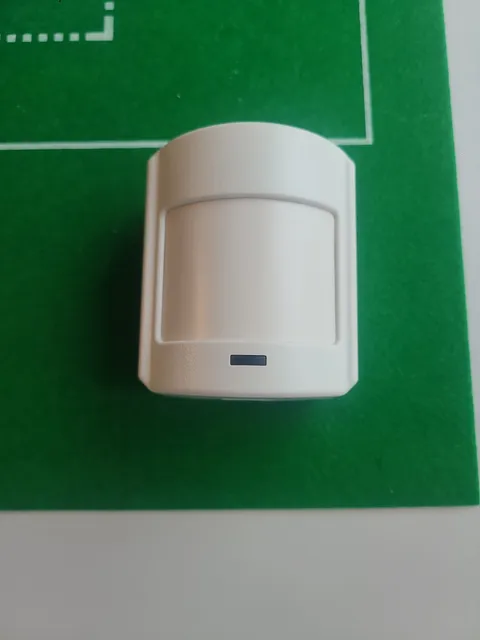 Interlogix 60-807-95R Indoor Wireless Pet Immune SAW PIR Detector