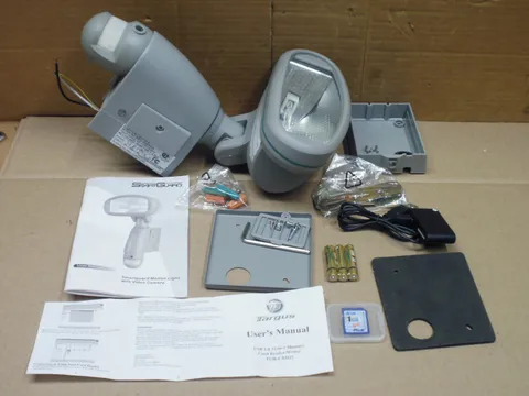 Gemini Consumer Tech. Smartguard Motion Activated Light / Video Recorder