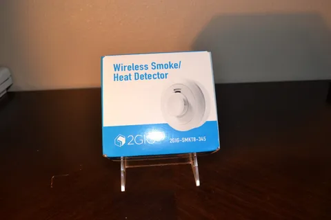 2GIG WIRELESS SMOKE/HEAT DETECTOR, 2GIG-SMKT8-345 Brand New.