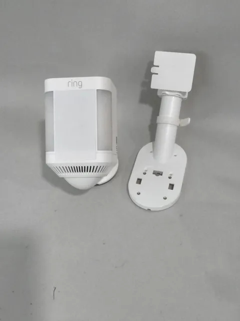 Ring B09JZ5BG26 Wi-Fi Security Camera wireless solar capability