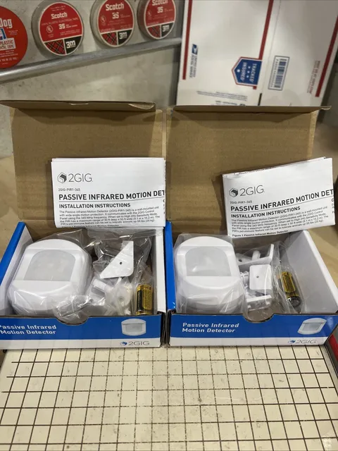 LOT  OF 2 2GIG-PIR1-345 Wireless Passive Infrared Pet Immune  Motion Detector