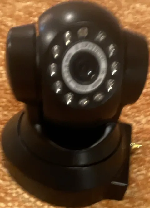 Insteon 75790 Indoor Wired IP Network Security Camera Night Vision Black 640x480