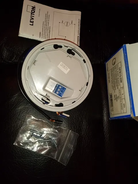 Leviton OPB15-DW Occupancy Sensor Power Base (Qty. 1)