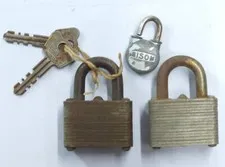Locksport Lot, 3 padlocks, Master and Bison, 1 w/keys, Locksmith