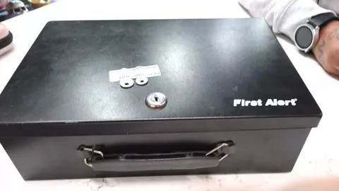 FIRST ALERT SMALL SAFE (FC2022700)