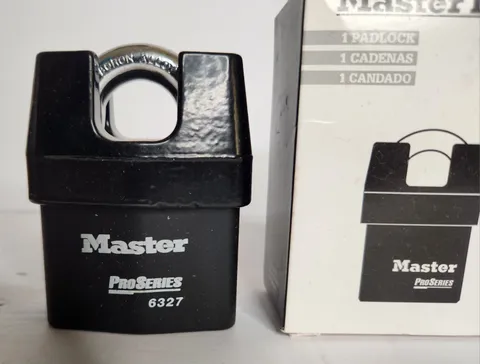 1 Master Lock 6327 67mm Pro Series Weather Tough Padlock Shrouded Shackle New