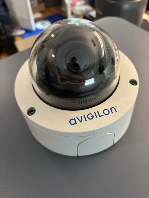 Avigilon 3.0C-H5SL-DO1-IR 3MP Outdoor IR IP Dome Camera - Great Condition