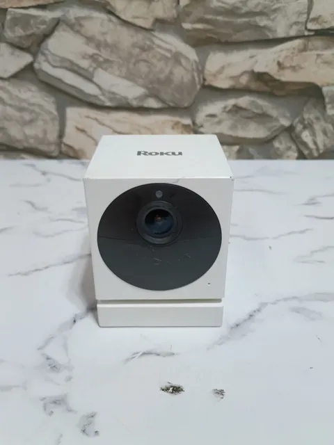 Roku CW2000R Smart Home Outdoor Wired Camera SE Security Camera w/Motion & Sound