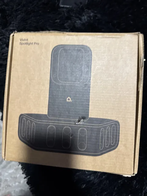 New Vivint Spotlight Pro VS-ODL100-WHT