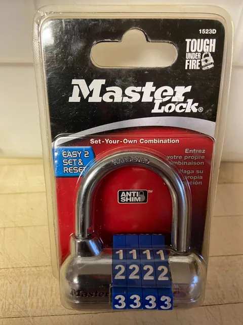 MASTER Lock Combination Padlock 2 1/2" NEW 1523D 11/16" Shackle Alpha Numeric