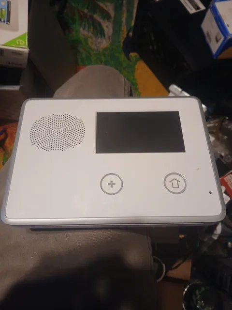 2gig Go Control Touch Screen Alarm Security Panel. Has 1 Power Supply Pre-owned 