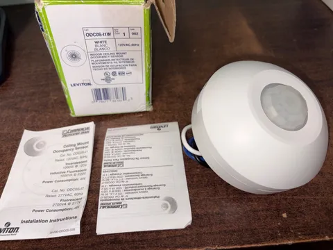NEW LEVITON ODC0S-I1W CIELING MOUNT OCCUPANCY SENSOR B341