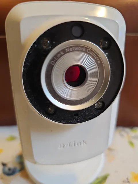 TWO (2) D-Link Network CameraS DCS-932L With Power Supply And Stands 