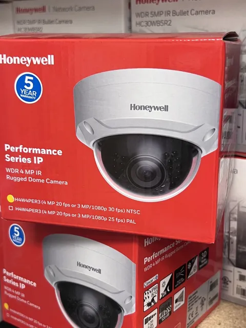 Honeywell - WDR4MP IR - Rugged Dome Camera
