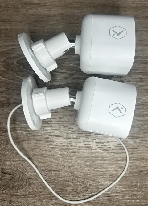 Alarm.com Outdoor Security Cameras 1080P Lot of 2 ADC-V724X *FOR PARTS*