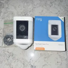 Ring Spotlight Cam Plus Battery Wi-Fi Outdoor 1080p White