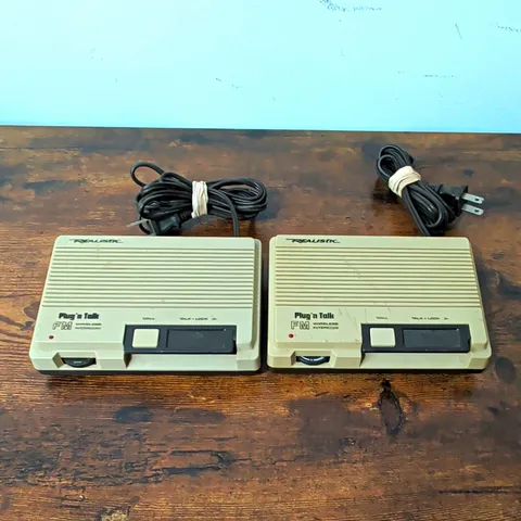Realistic Plug 'n Talk Wireless Audio Intercom 43-207A Lot of 2 Indoor 120V