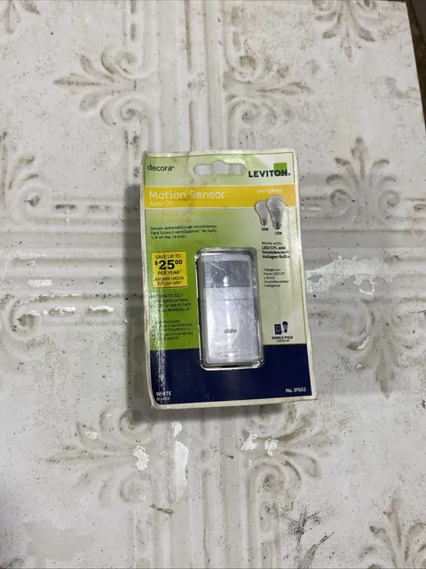 Leviton Decora IPS02-1LW Motion Sensor Auto-On Switch - New