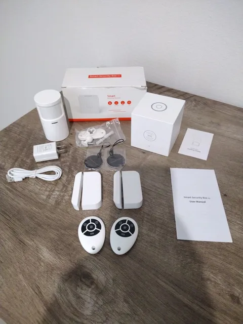 Smart Home Wireless Security Alarm System Kit (WiFi, No Monthly Fees) - Open Box