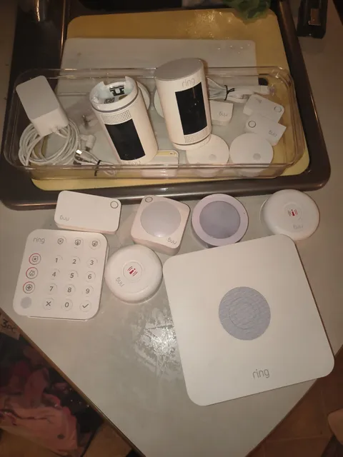 Ring Home Alarm System Kit Wireless White 2 Cameras Keypad Motion Sensor Siren