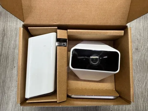 Xfinity SCHX4AEW Wireless Security Camera 720p HD White New Adapter Fast Shippin