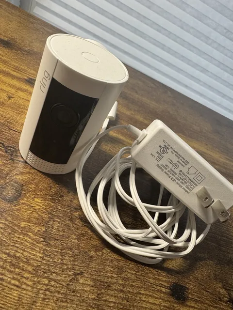 Ring Indoor Cam Compact Plug-In HD Security Camera (1st Gen) White