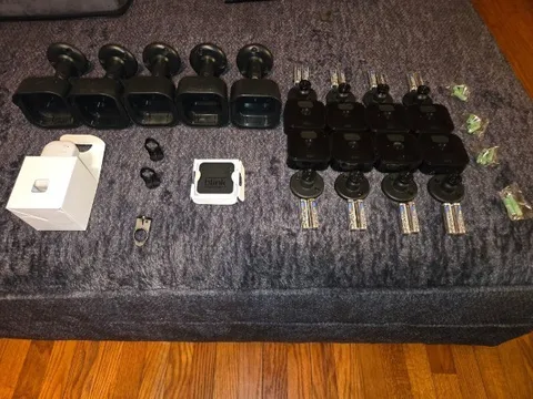 BLINK OUTDOOR 3rd Gen 8 CAMERA BRAND NEW SYNC MODULES 5 EXTRA ADJUSTABLE MOUNTS