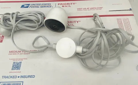 Google Nest Cam Outdoor 1st Gen A0033 NC2100ES A0038  W/ Mount Check 2nd Picture