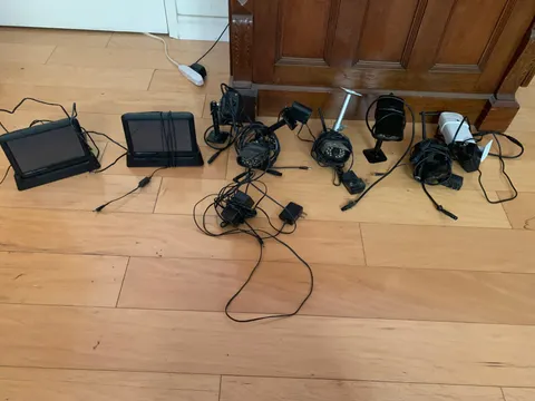 Uniden Guardian  Security Camera System with 2 Monitors and 6 Cameras