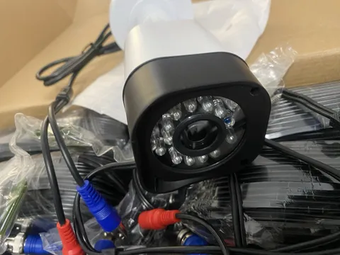 4-Camera CCTV System scsir720p Wired Night Vision w/ Mouse, Manual, Cables