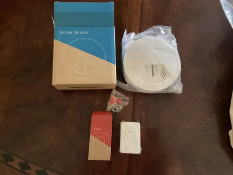 SimpliSafe Smoke Detector SD3 PLUS Panic Button PB3 Both NIB  LOT OF 2 products