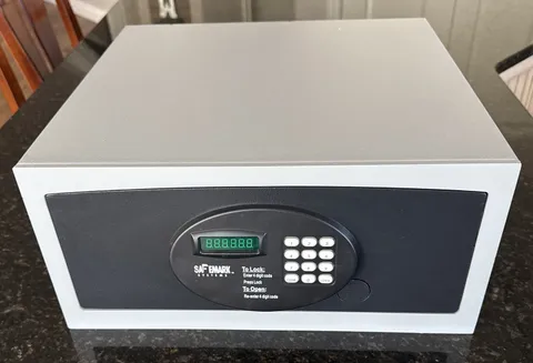 SAFEMARK SYSTEMS Electronic Hotel Safe Digital Keypad – Used BLACK GREY