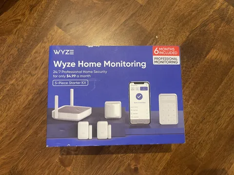 Wyze Home Security System Core Kit with Hub, Keypad, Motion, 2 Entry Sensors NEW