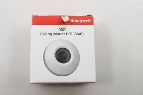 Honeywell 997 Ceiling Mount PIR Motion Detector.New Open Box