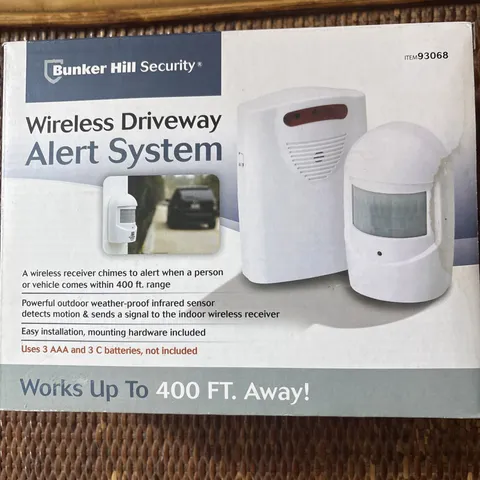 DRIVEWAY ALERT SYSTEM, WEATHERPROOF, WIRELESS, RANGE 400 Ft. INFRARED, NEW