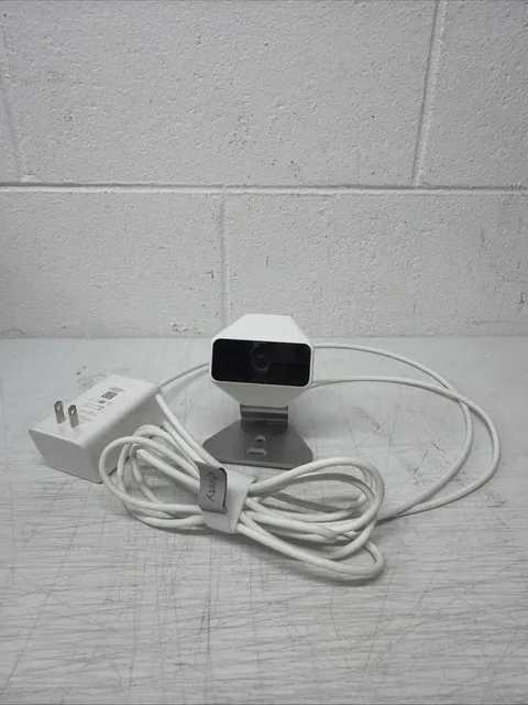 Xfinity XCAM2 SCHC2AEW HD Indoor Outdoor Security Camera w/ XW4 Adapter