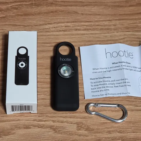 Hootie Personal Keychain Alarm for Protection Siren Light Black NEW BATTERIES 