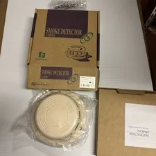 Smoke Detector Camera Everfocus Esd200/N-4 New In Box