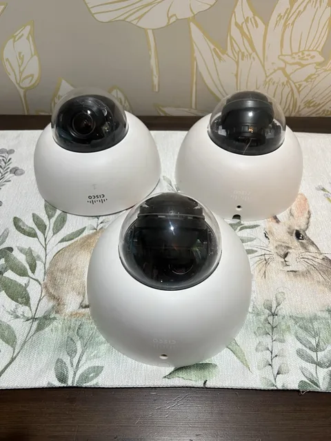[Lot of 3] Cisco MV21 Indoor Dome IP Network Security Cameras, PoE Wired, White