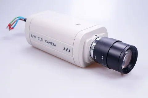 ULTRAK CCD Camera KC2501MP + CCTV Lens Lens