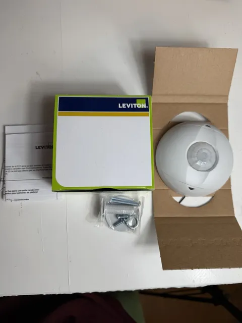 Leviton OSC15-I0W Ceiling Occupancy Sensor Infrared 1500 Sq Ft Open Box